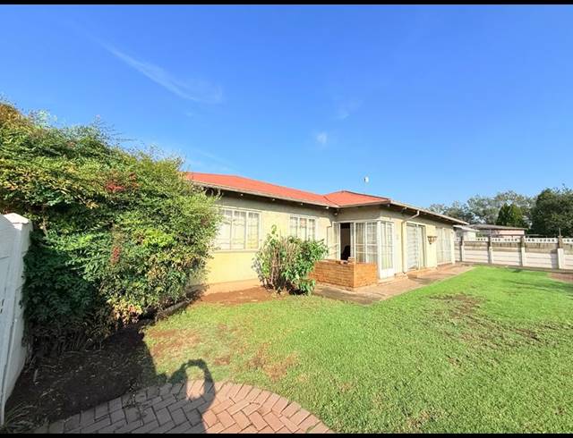 3 BEDROOM HOUSE FOR SALE IN VANDERBIJLPARK CW 3